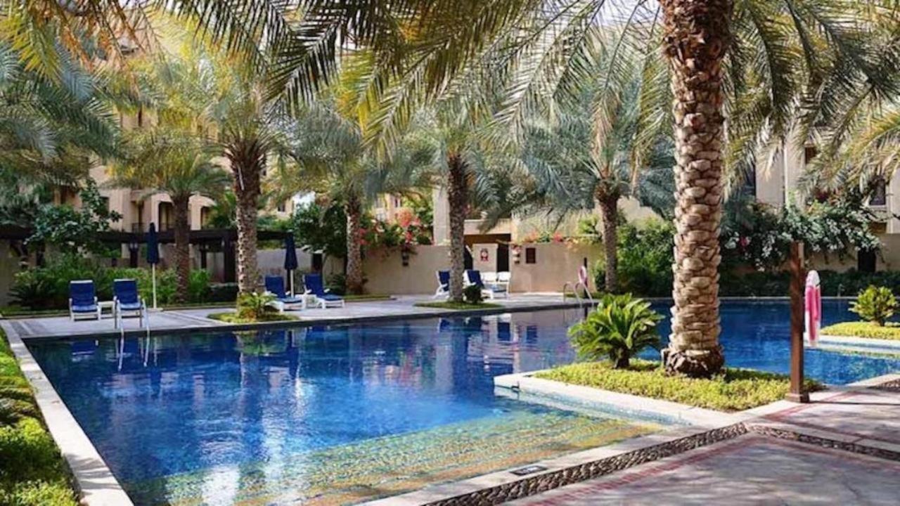 ドバイTrophy 2Br Aladdin Estate W Burj Khalifa Viewアパートメント エクステリア 写真
