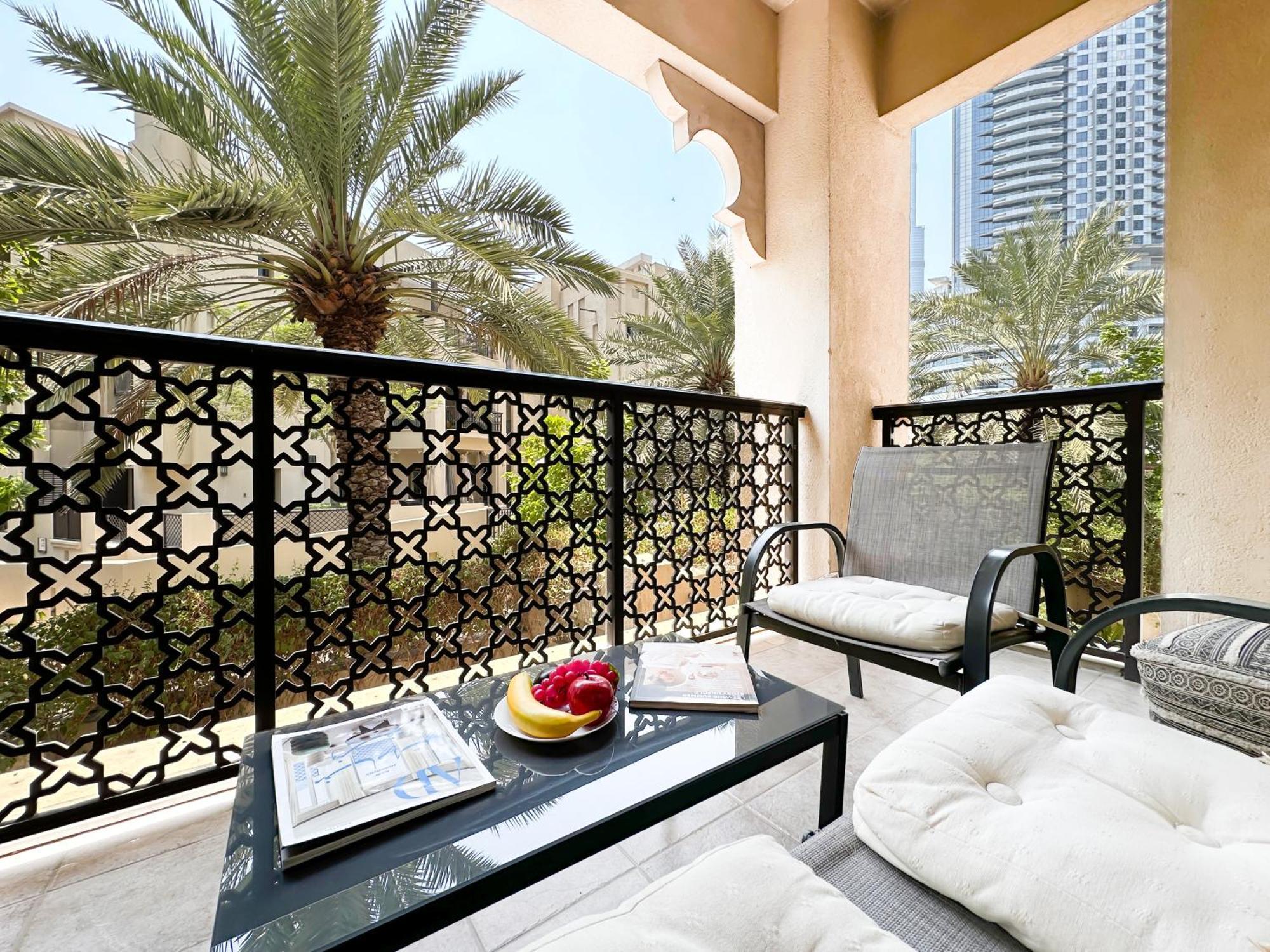 ドバイTrophy 2Br Aladdin Estate W Burj Khalifa Viewアパートメント エクステリア 写真